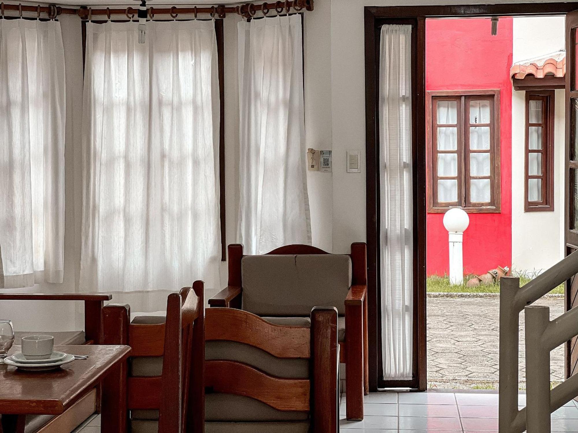 Residencial Taperapua: Beachfront Suites with Pool and High-Speed Internet Porto Seguro Exterior photo